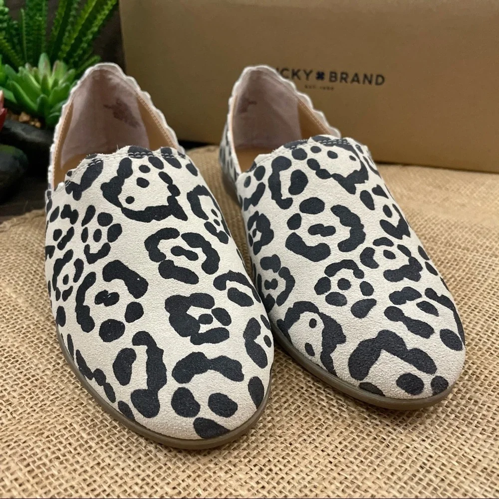 NIB Lucky Brand Cloeey Scalloped Leopard Flat